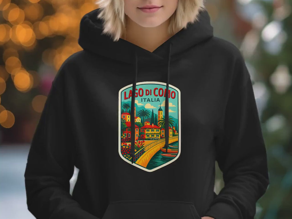 Lago di Como Italy Sweatshirt, Vintage Travel Poster Sweatshirt, T-SHIRT Retro Lago di Como Design, Cozy Italian Getaway Sweatshirt