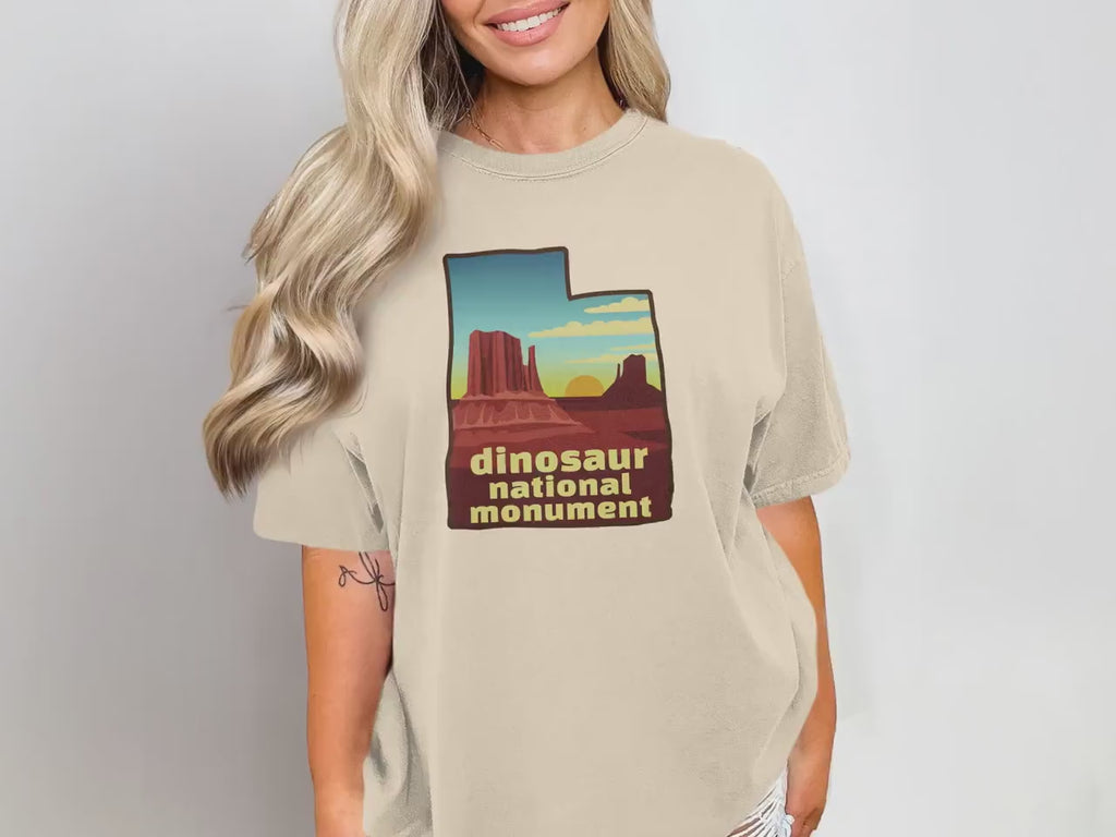 Dinosaur National Monument Sunset Graphic Tee, Utah Souvenir T-Shirt, Retro National Parks Shirt, Adventure Gift, Vintage Style Tee