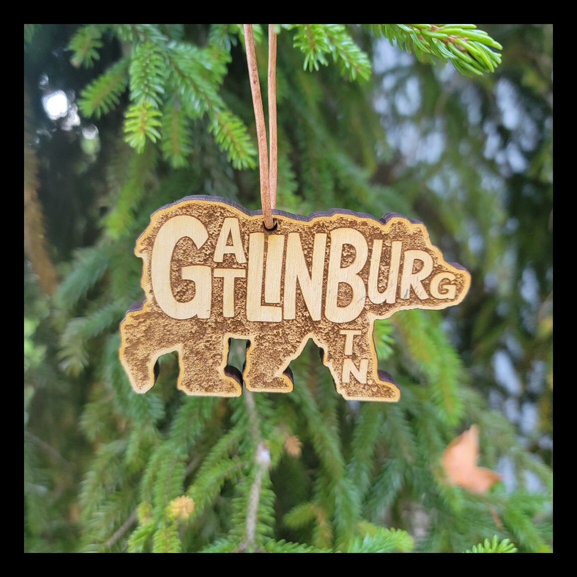 Wood Gatlinburg Tennessee Christmas Ornament Bear Great Smoky Mountains National Park 3.5" TN