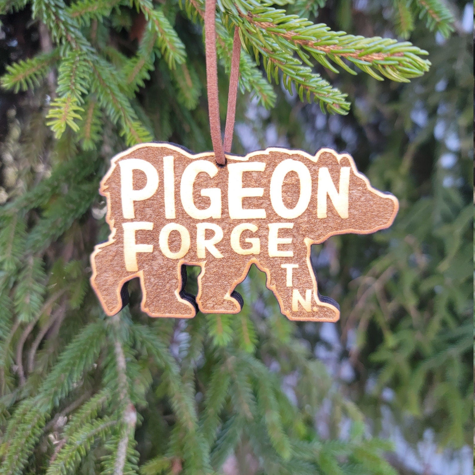 Wood Pigeon Forge Tennessee Christmas Ornament Bear Great Smoky Mountains National Park 3.8" TN