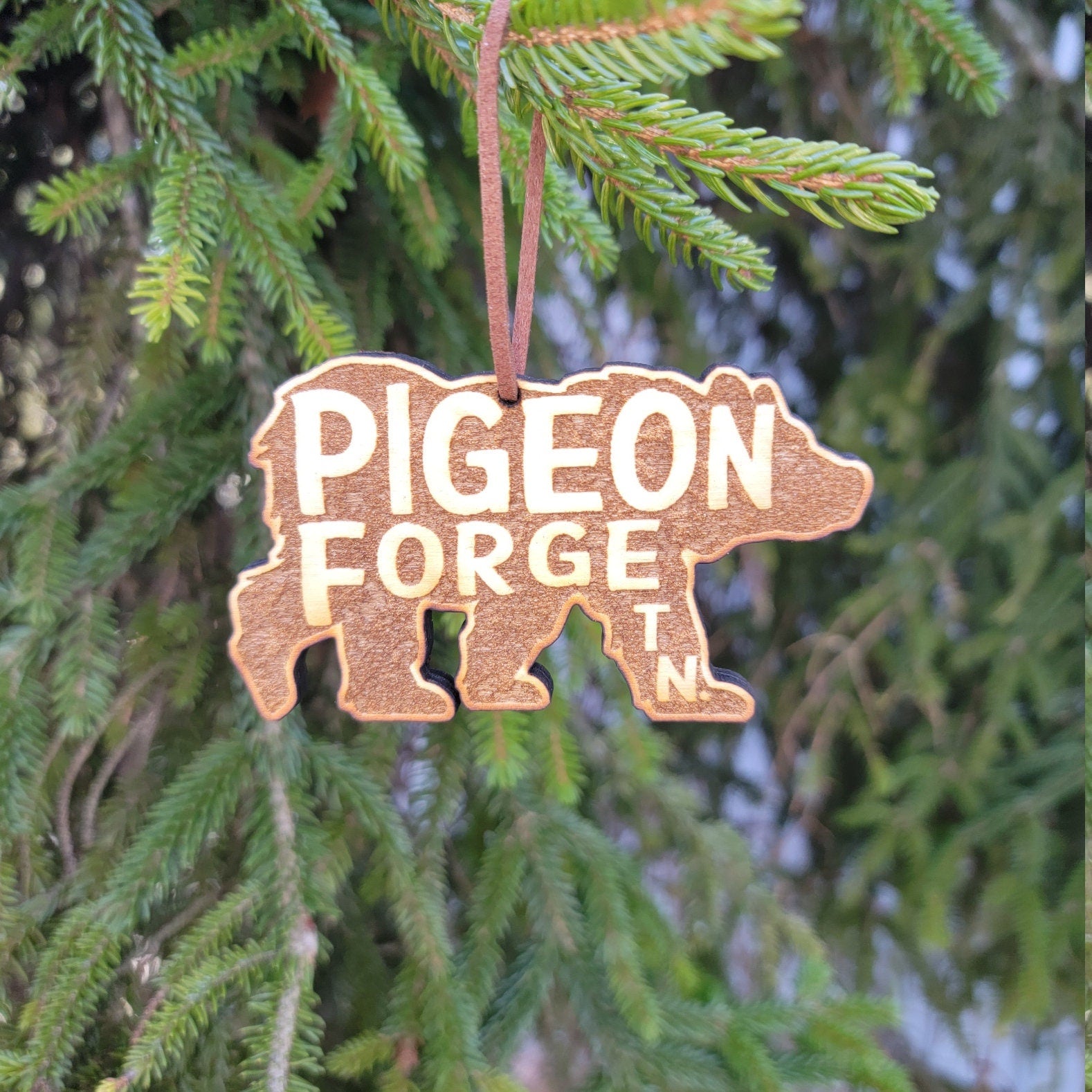 Wood Pigeon Forge Tennessee Christmas Ornament Bear Great Smoky Mountains National Park 3.8" TN